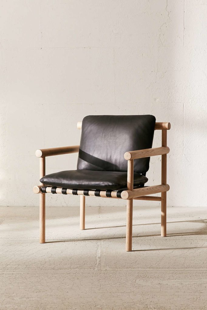 DIY chaise bois cuir noire style rustique industriel - blog déco - clem around the corner