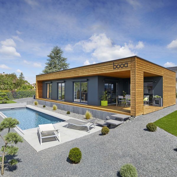 habitat connect maison architecte piscine jardin pelouse mur bois - blog déco - clem around the corner