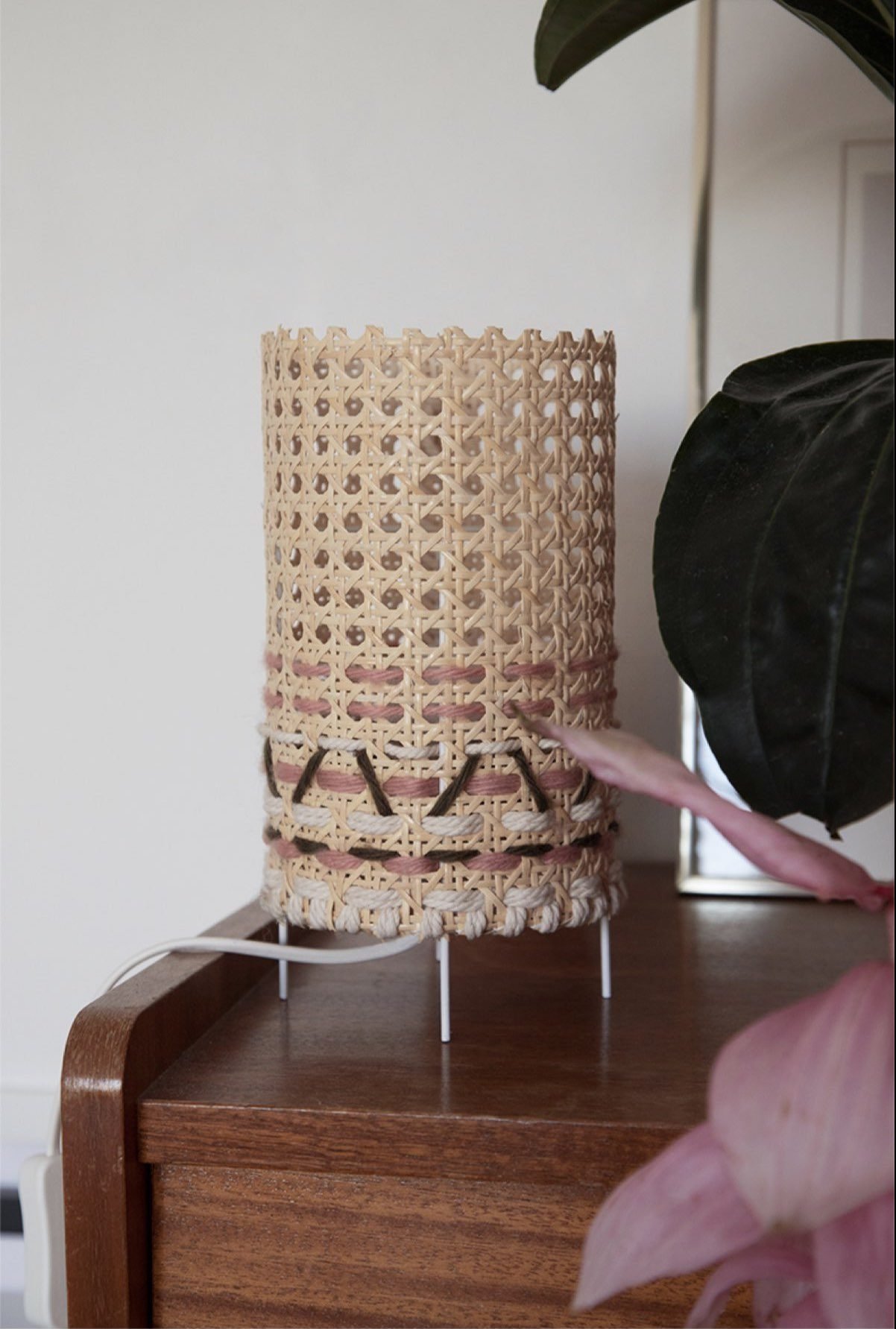 cannage diy lampe boho laine création décoration - blog déco - clem around the corner