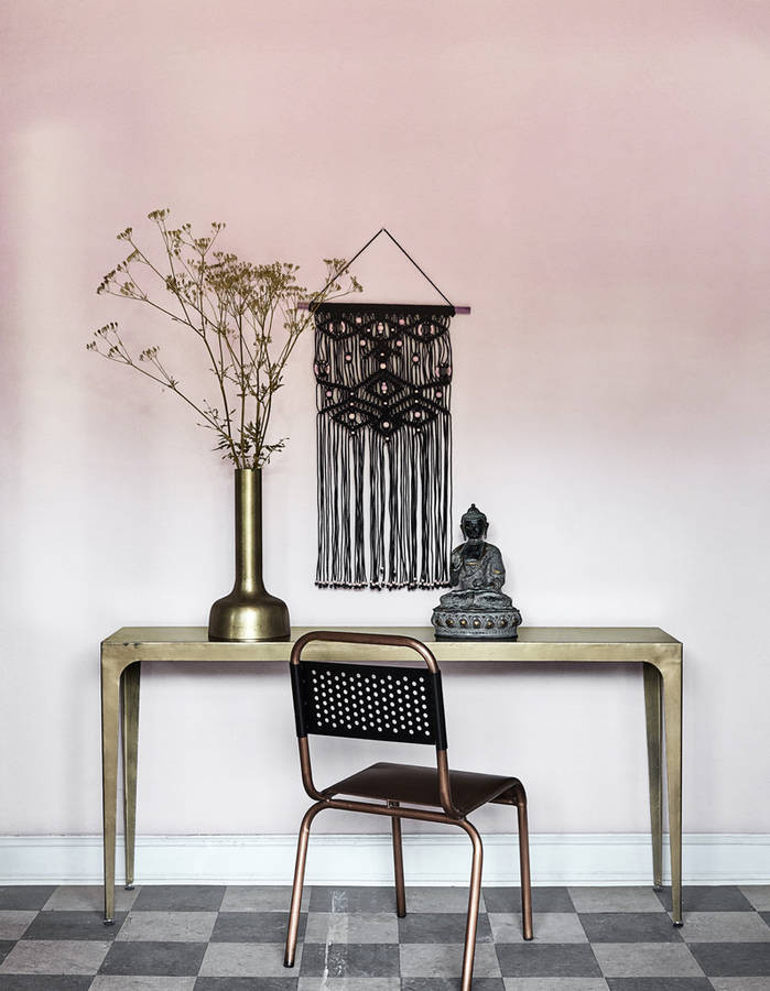tie and dye rose salon table chaise métal - blog déco - clem around the corner