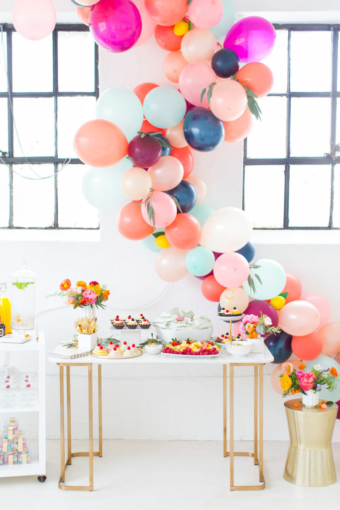 guirlande de ballon couleur élégante fête diy - blog déco - clem around the corner