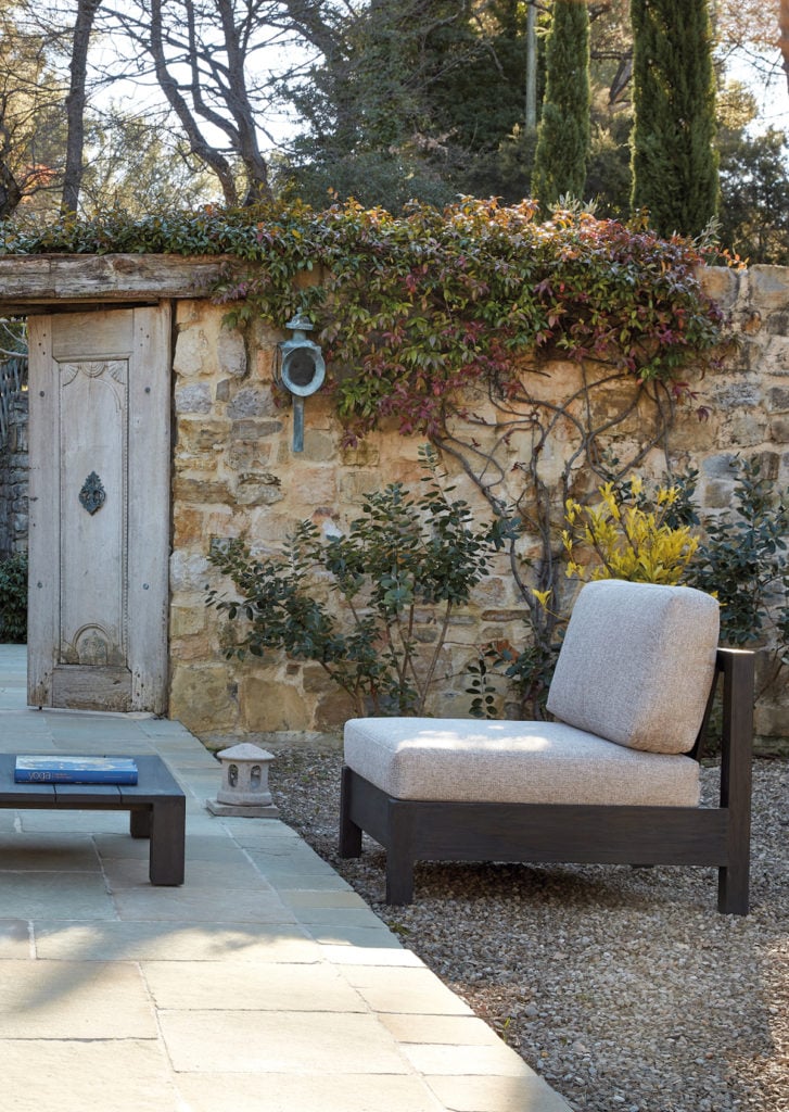 sifas entrée villa jardin mur bucolique ambiance champetre - blog déco - clem around the corner