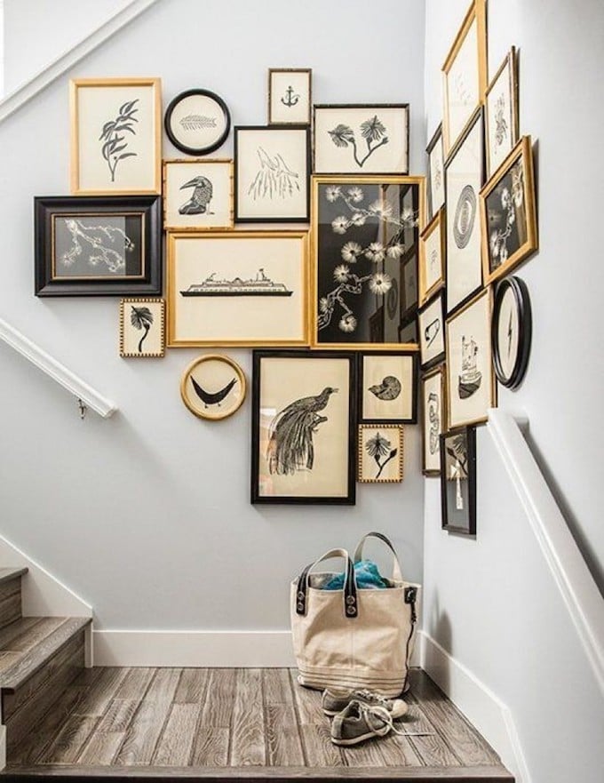 mur de cadres escalier style vintage blanc gris marron - blog déco - clem around the corner