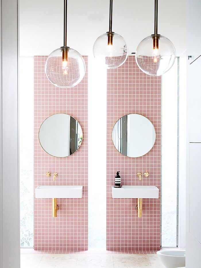 rose blush salle de bain double lavabo blanc miroir rond - blog déco - clem around the corner