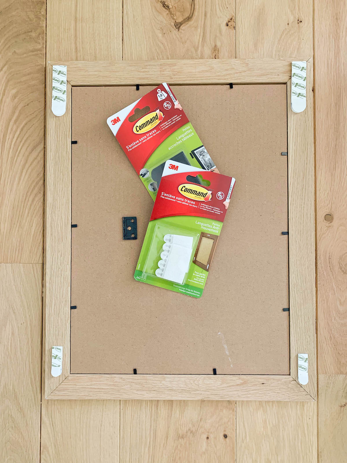 languettes accroches tableaux command test installation - blog deco - clem around the corner