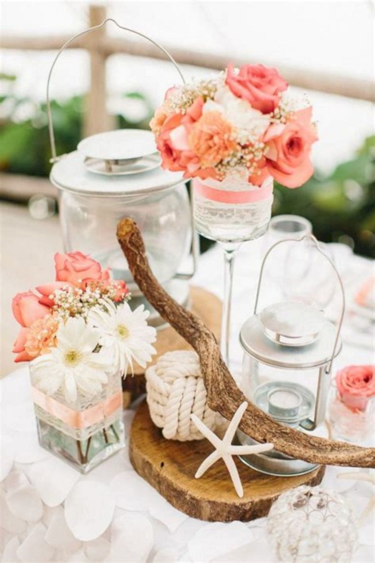 clemaroundthecorner déco table bois étoile coquillage fleurs corail mariage été