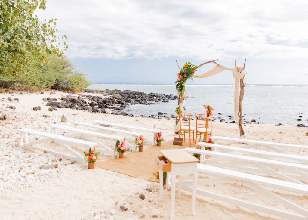 mariage plage sable mer banc bois blanc blog déco