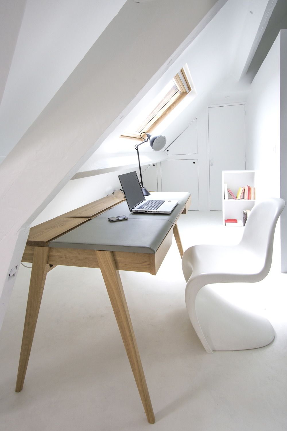 chaise panton icon design plastique blanc bureau lumineux scandi clemaroundthecorner