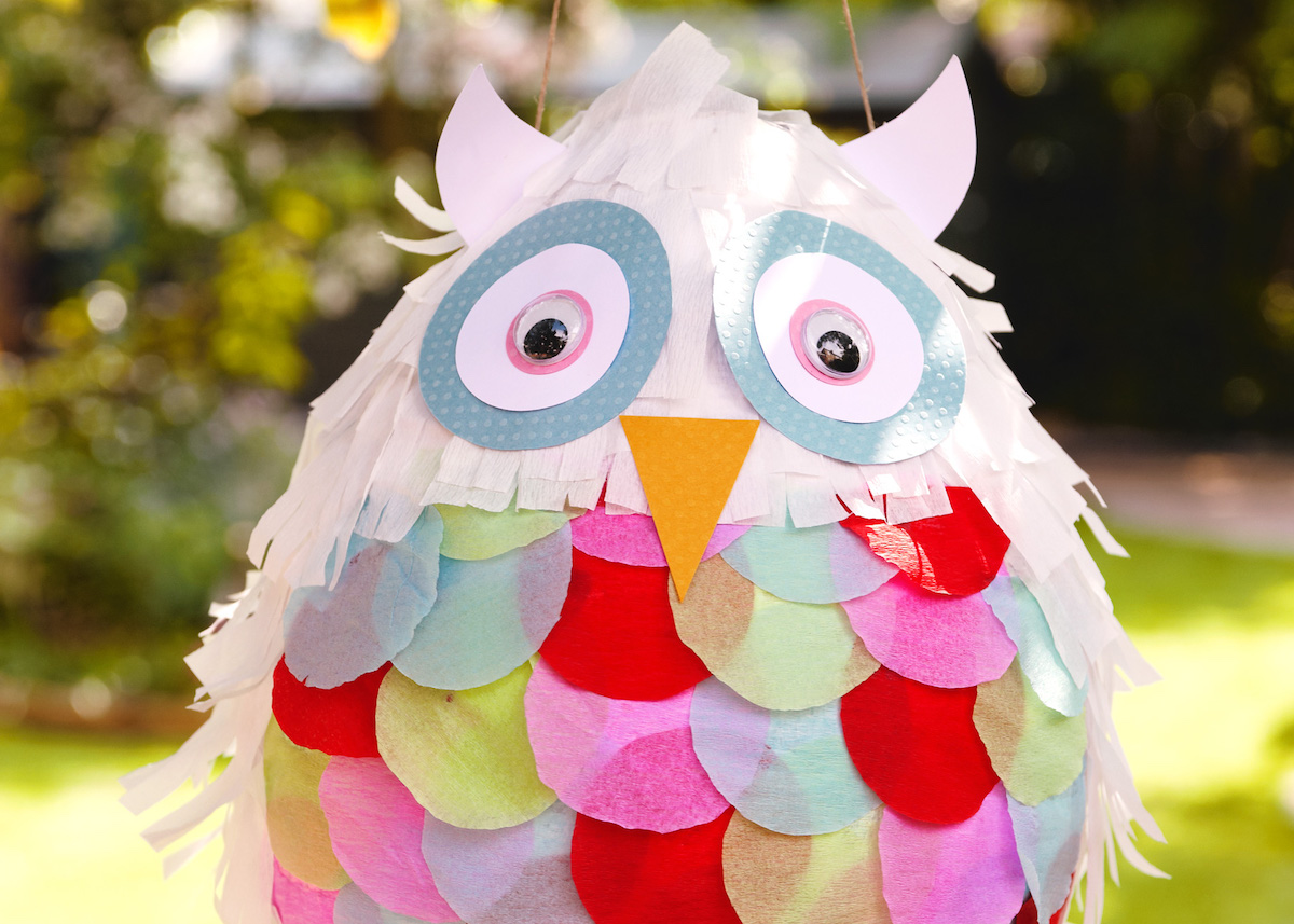 diy piñata facile forme hibou décoration originale anniversaire - blog déco - clem around the corner