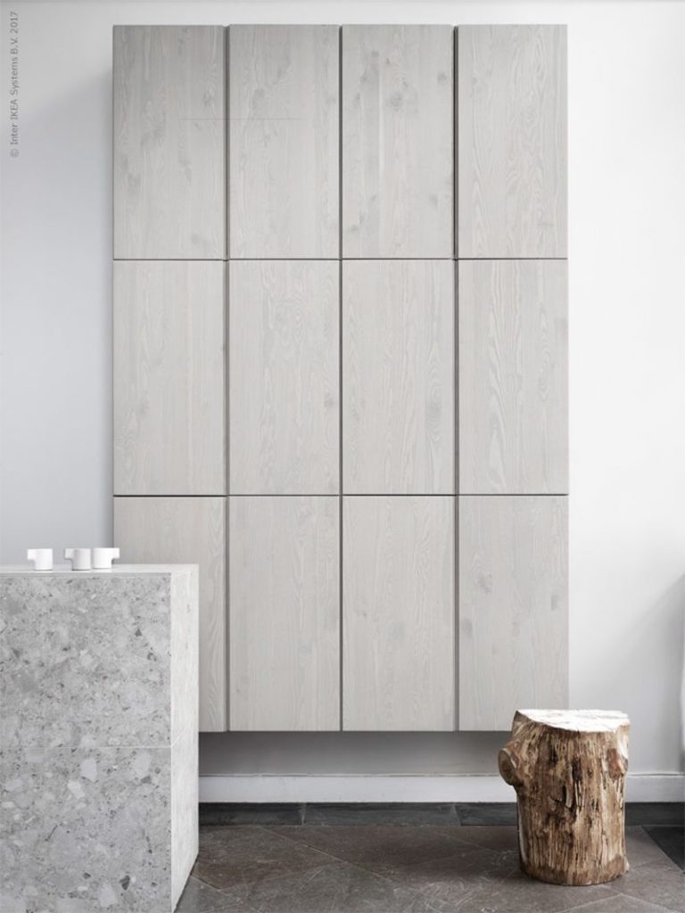 astuce diy caisse bois ivar ikéa hack gris sobre élégant salon - blog déco