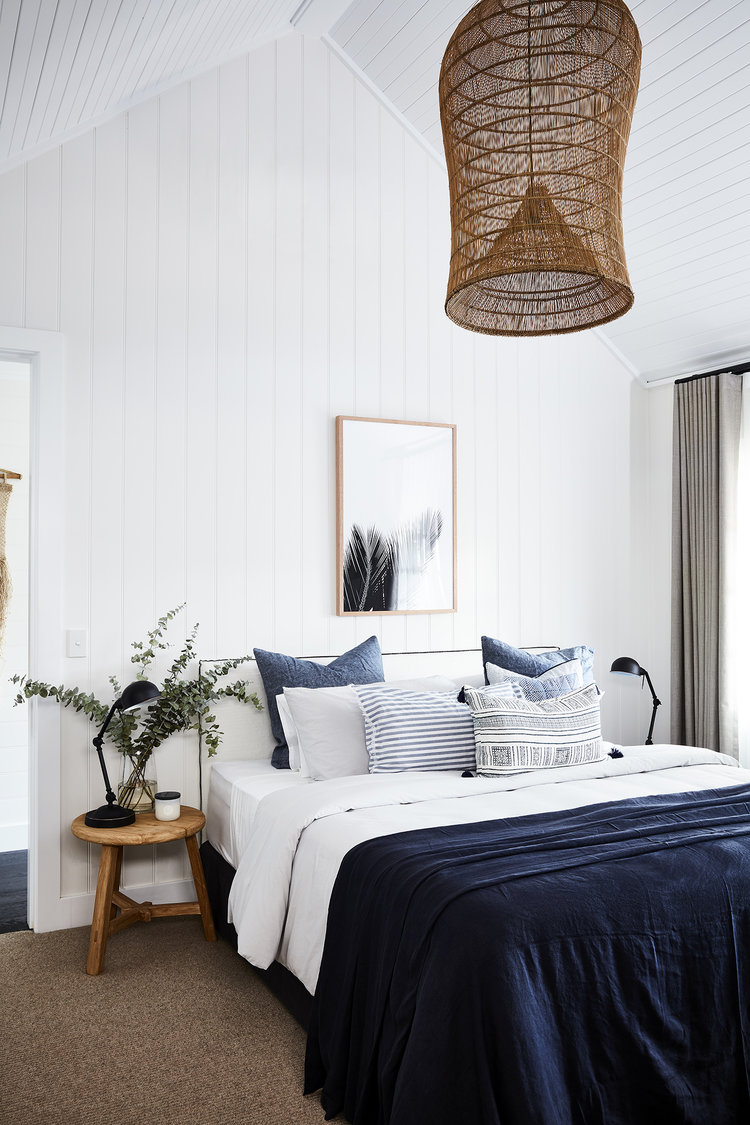 clemaroundthecorner chambre blanche esprit vacances bord de mer tabouret bois
