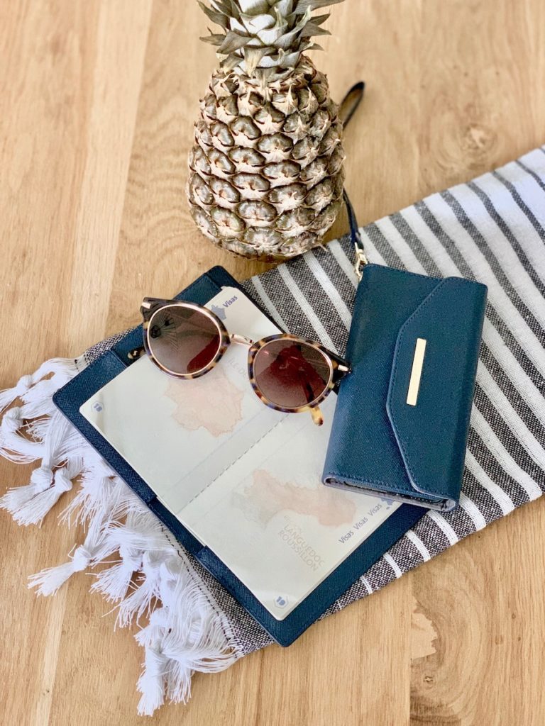 étuis passeport coque iphone X Xs ananas portefeuille pochette pour téléphone Ideal of sweden - blog déco - clemaroundthecorner