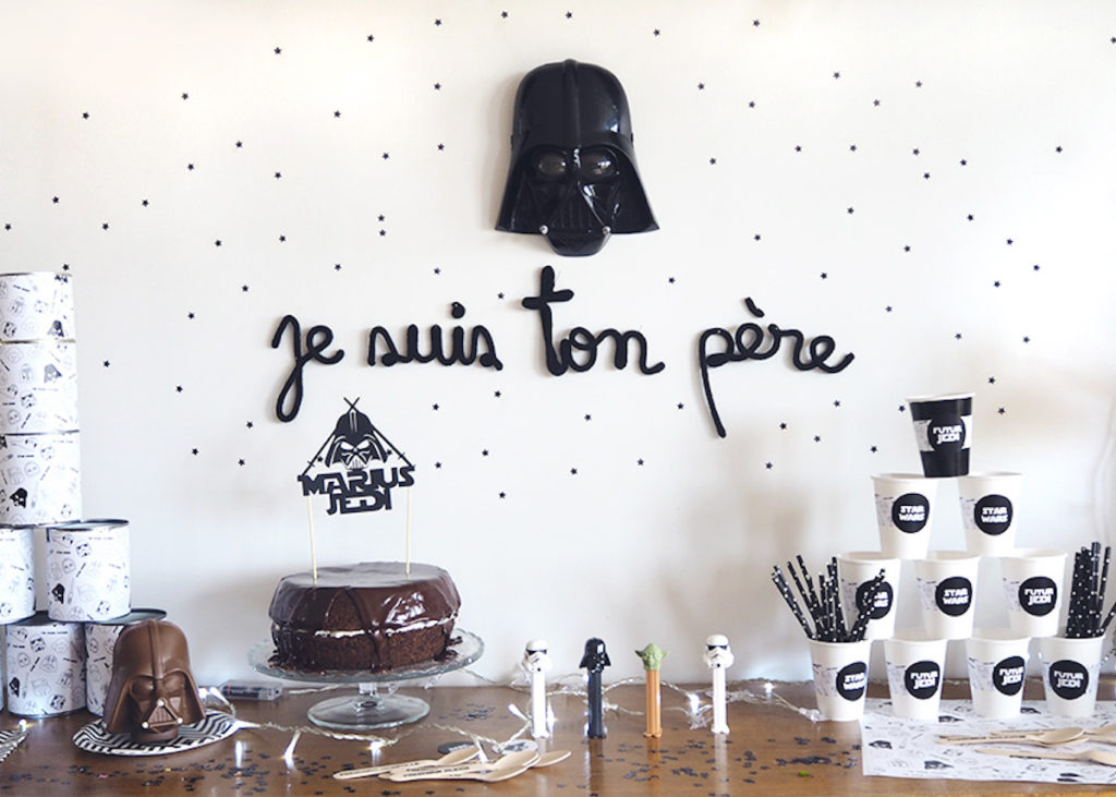anniversaire thème star wars idée de décoration petits grand noir et blanc geek - blog déco - clem around the corner