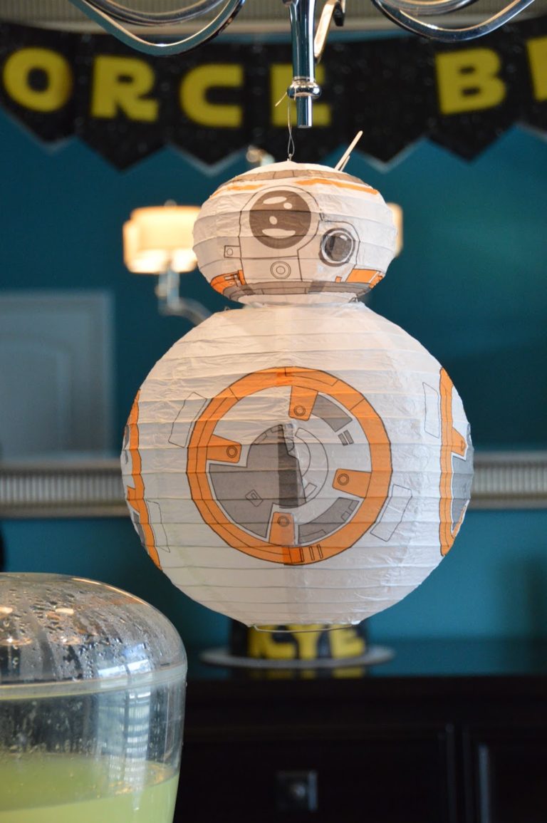 robot star wars r2d2 blanc recyclage luminaire ikea hack