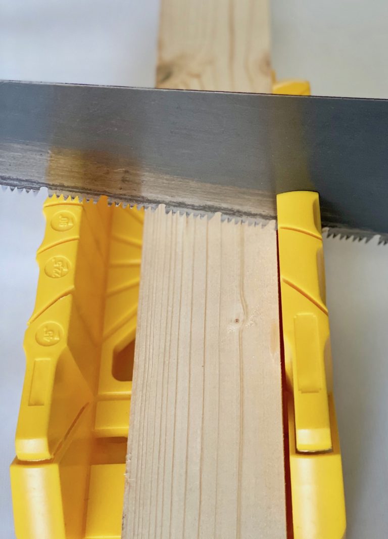 tuto decoration do it yourself animal bois scie boite a onglet