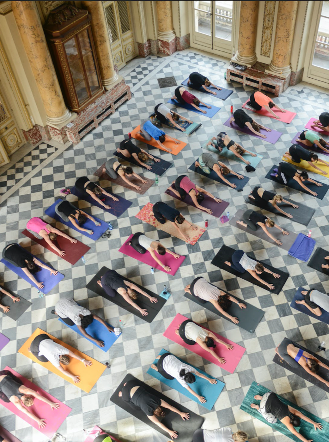 Oly Be Paris Asanas Cours Collectif détente vinyasa iyengar hatha
