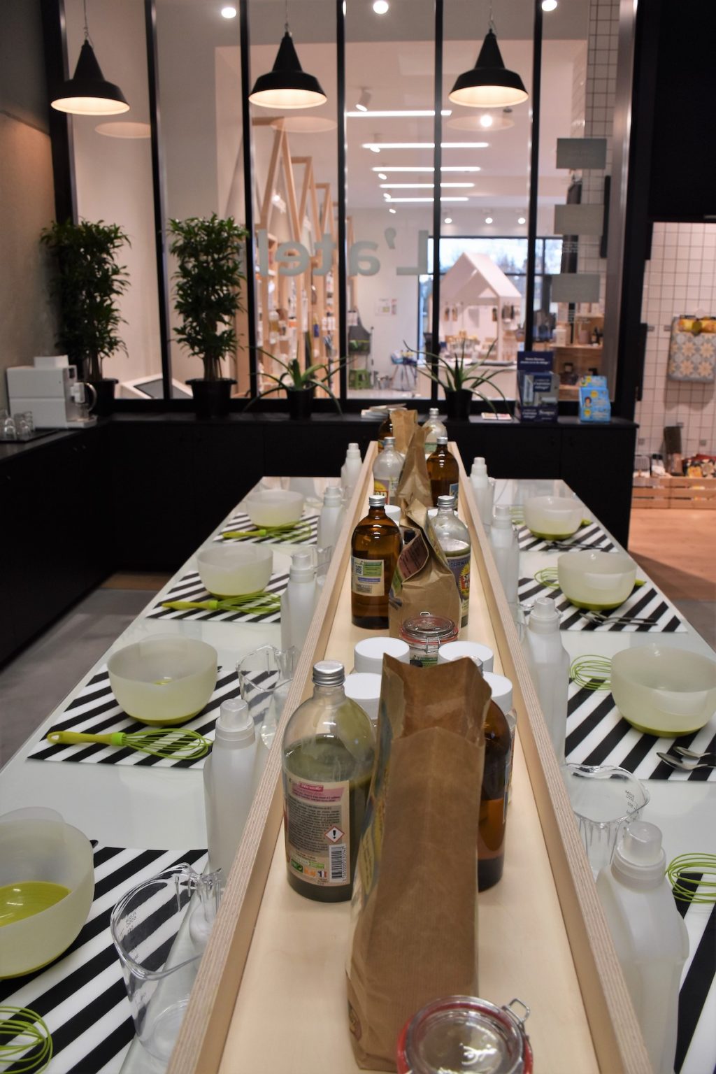 idée originale cadeau evjf maniaque anniversaire atelier cosmétique produit ménage mama wax Lille