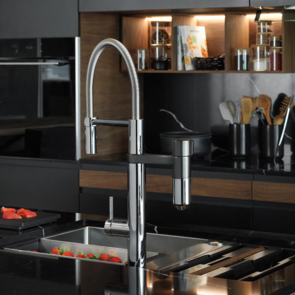 mitigeur robinet design télescopique cuisine noir mat bois plan de travail - blog déco - clem around the corner
