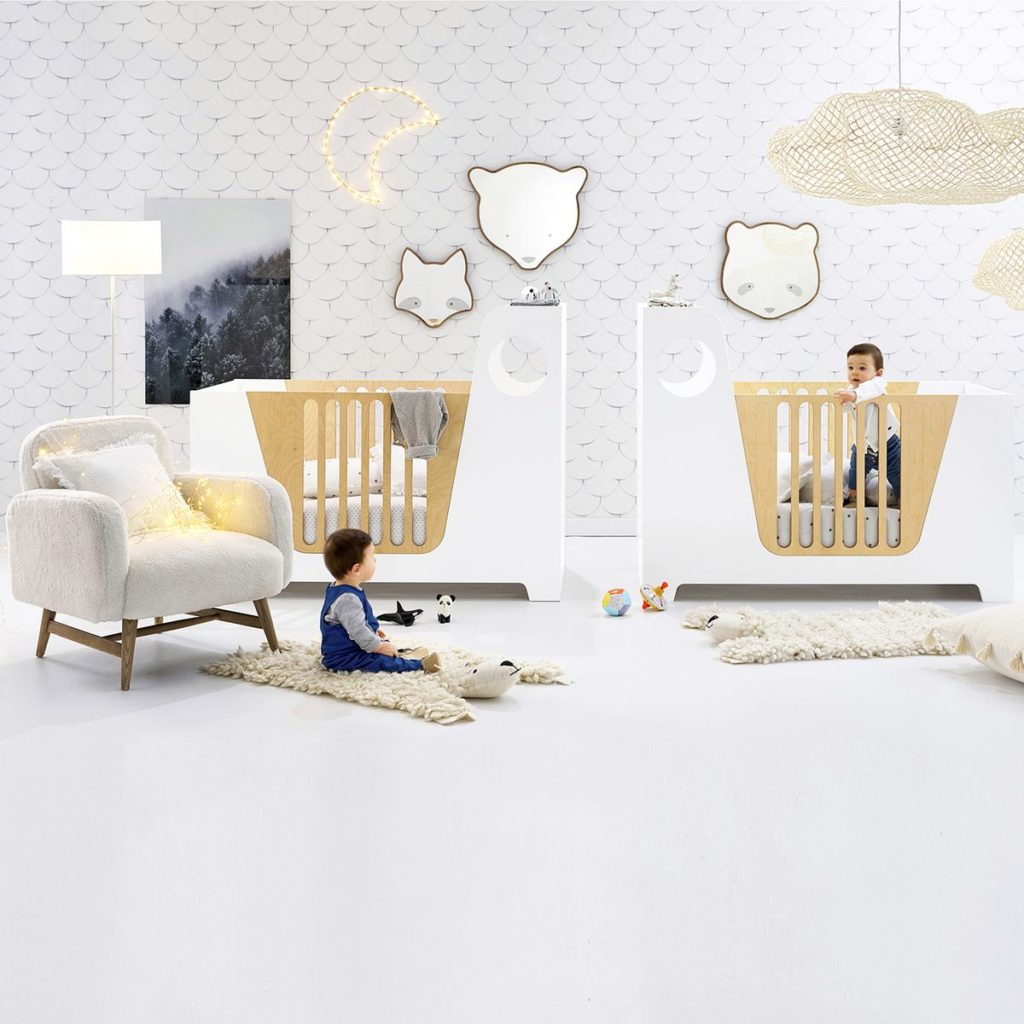 chambre bébé décoration mur miroir animal raton laveur ourson panda