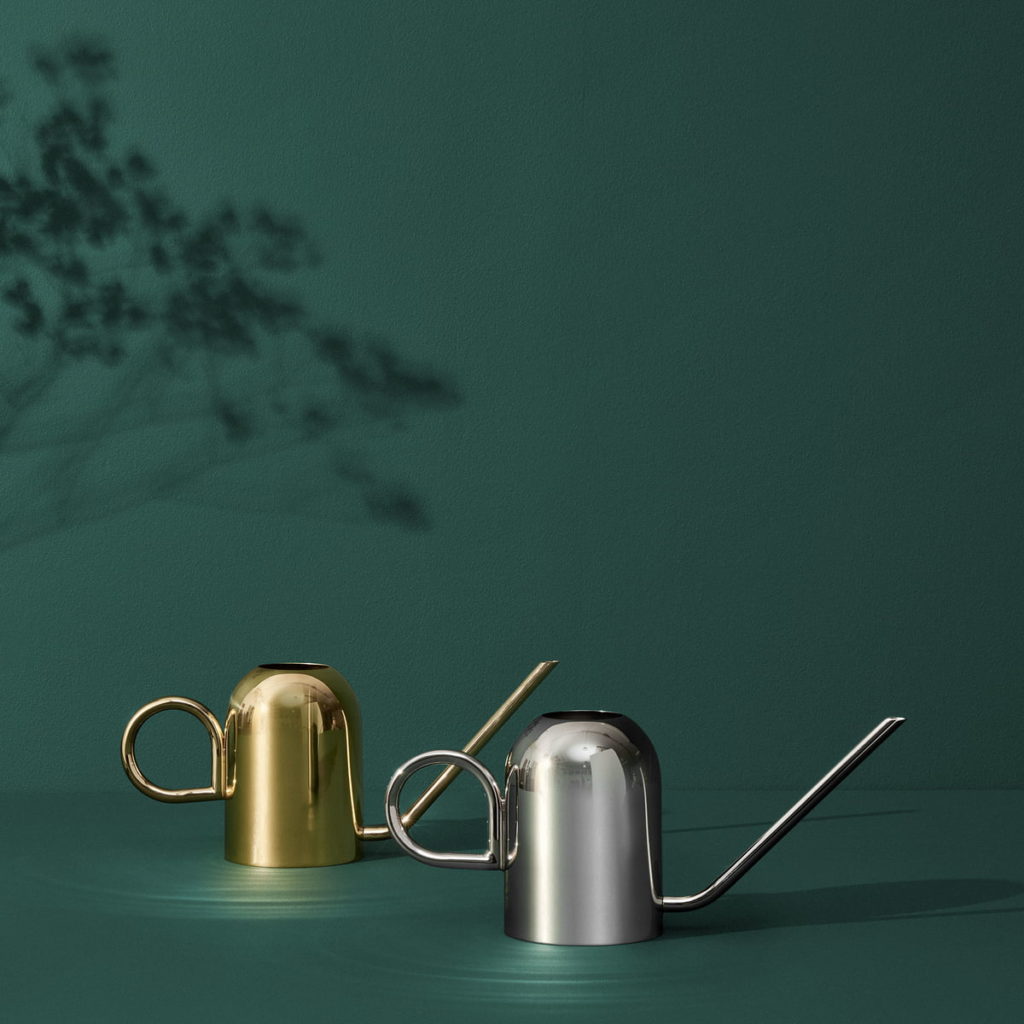 AYTM Vivero arrosoir ergonomique scandinave or déco table décoratif doré argent métal zinc