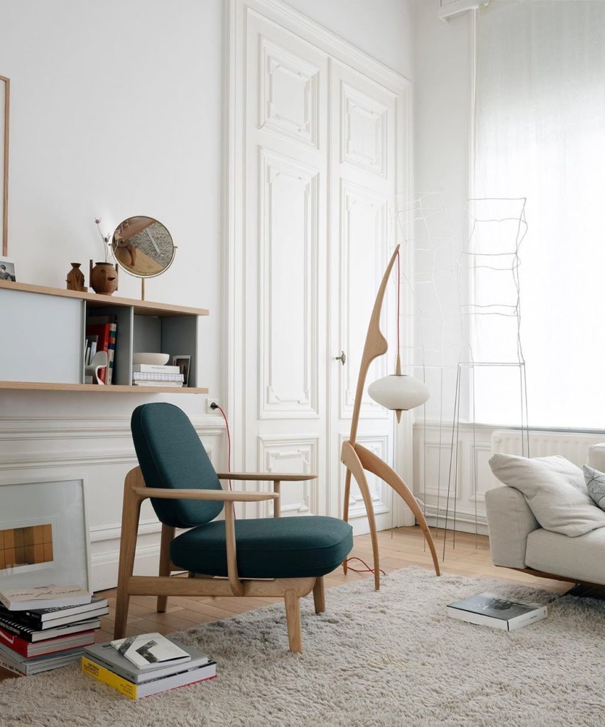 décoration salon retro chaise fred chair jaime hayon fritz hansen mante religieuse lampadaire rispal cassina