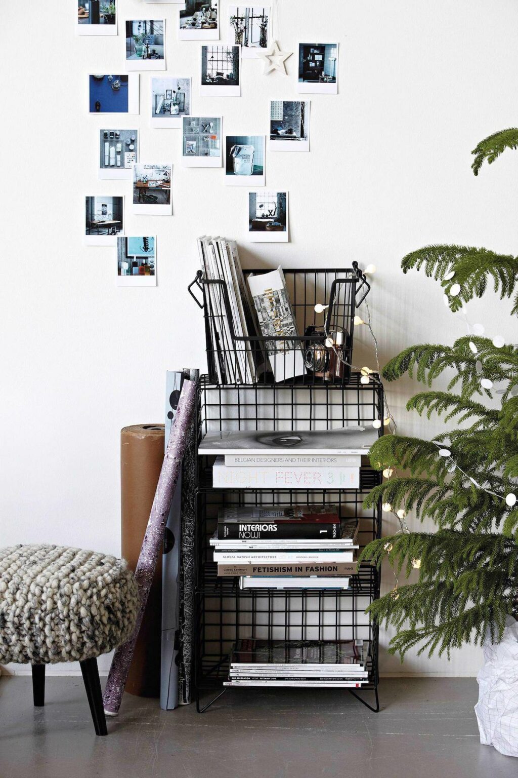 étagère caisse métal noir style bohème cosy guirlande lumineuse plante verte