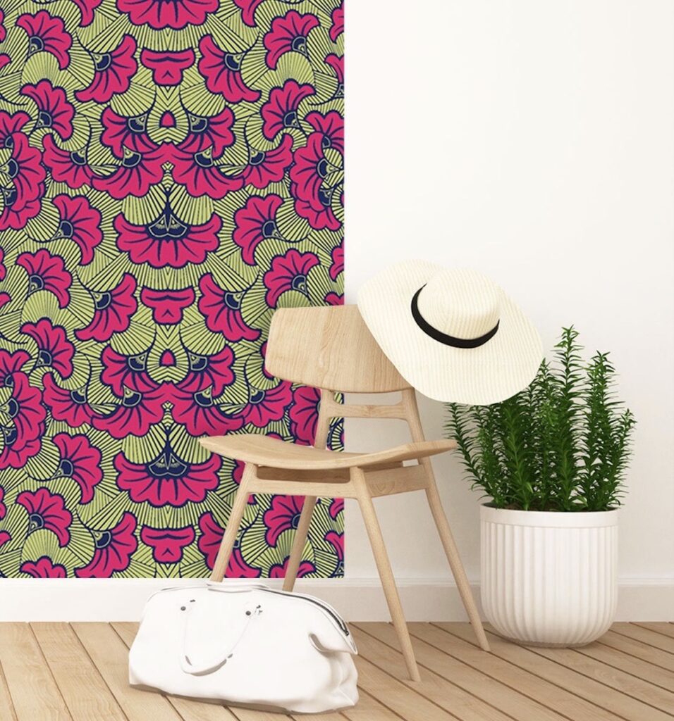 papier peint afrique rose chaise bois - blog déco - clematc
