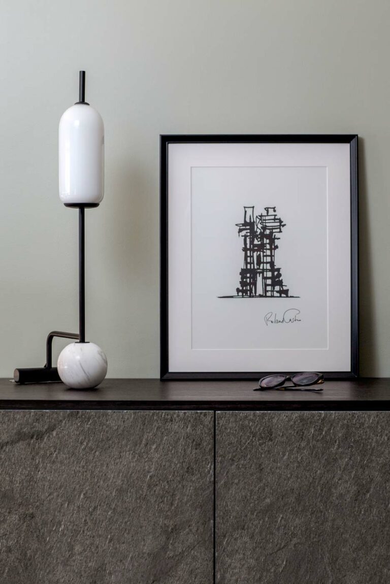 comment aménager petite entrée chic noir blanc décoration singulière