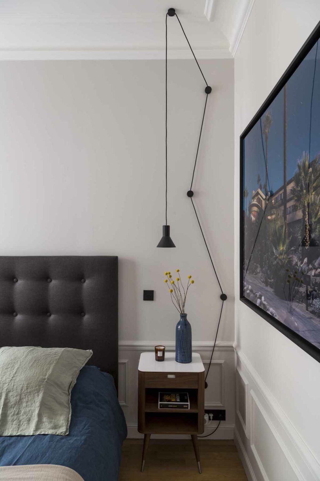 chambre parentale tête de lit matelassé bouton grise applique lampe aimante mur monte descend