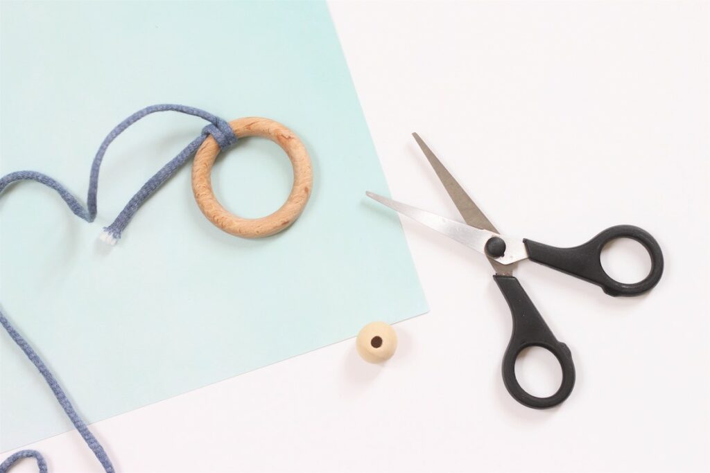 Tuto hochet b?�b?� de dentition Montessori - Clem Around The Corner