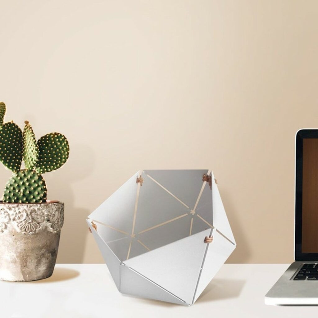 vide poche acier boule blanc entrée débarras - blog déco - clematc