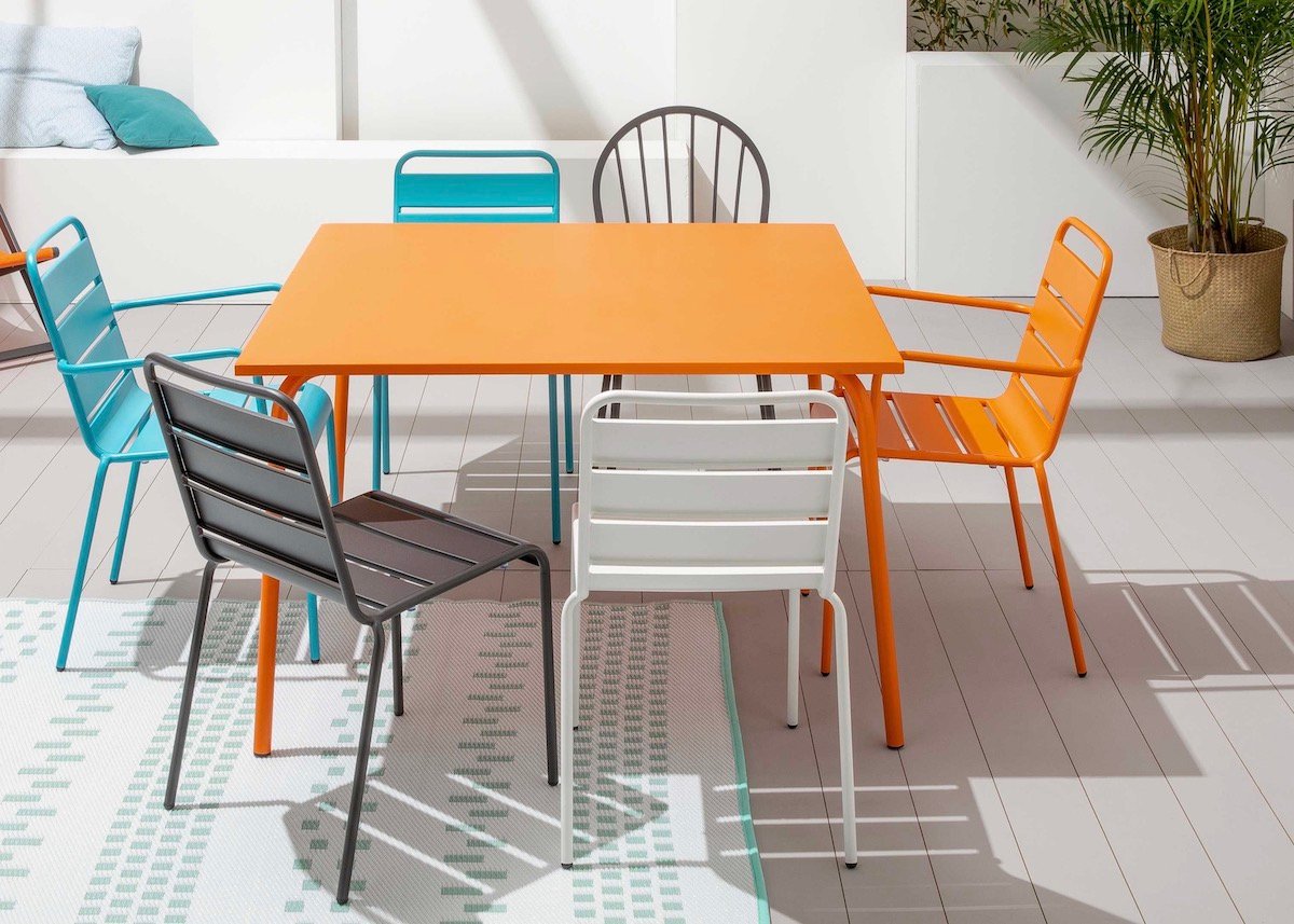 chaise de jardin en métal imitation fermob pas cher turquoise gris blanc orange