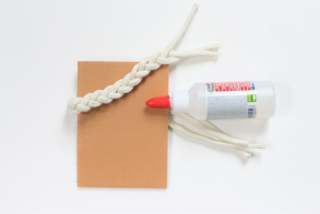 personnaliser un calepin cordage ficelle décoration blog - clem around the corner