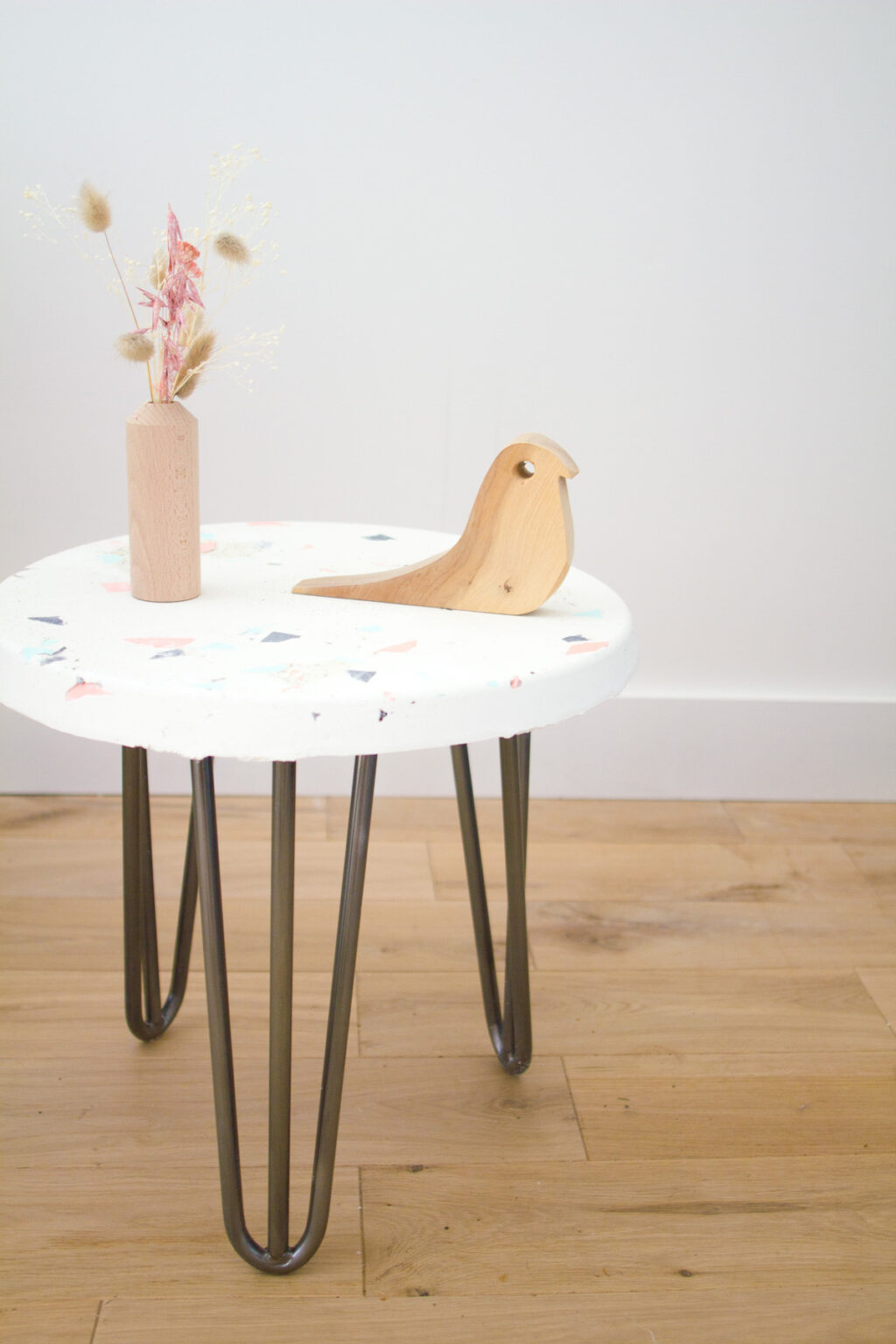 table ronde granito pied en fer fait maison diy facile