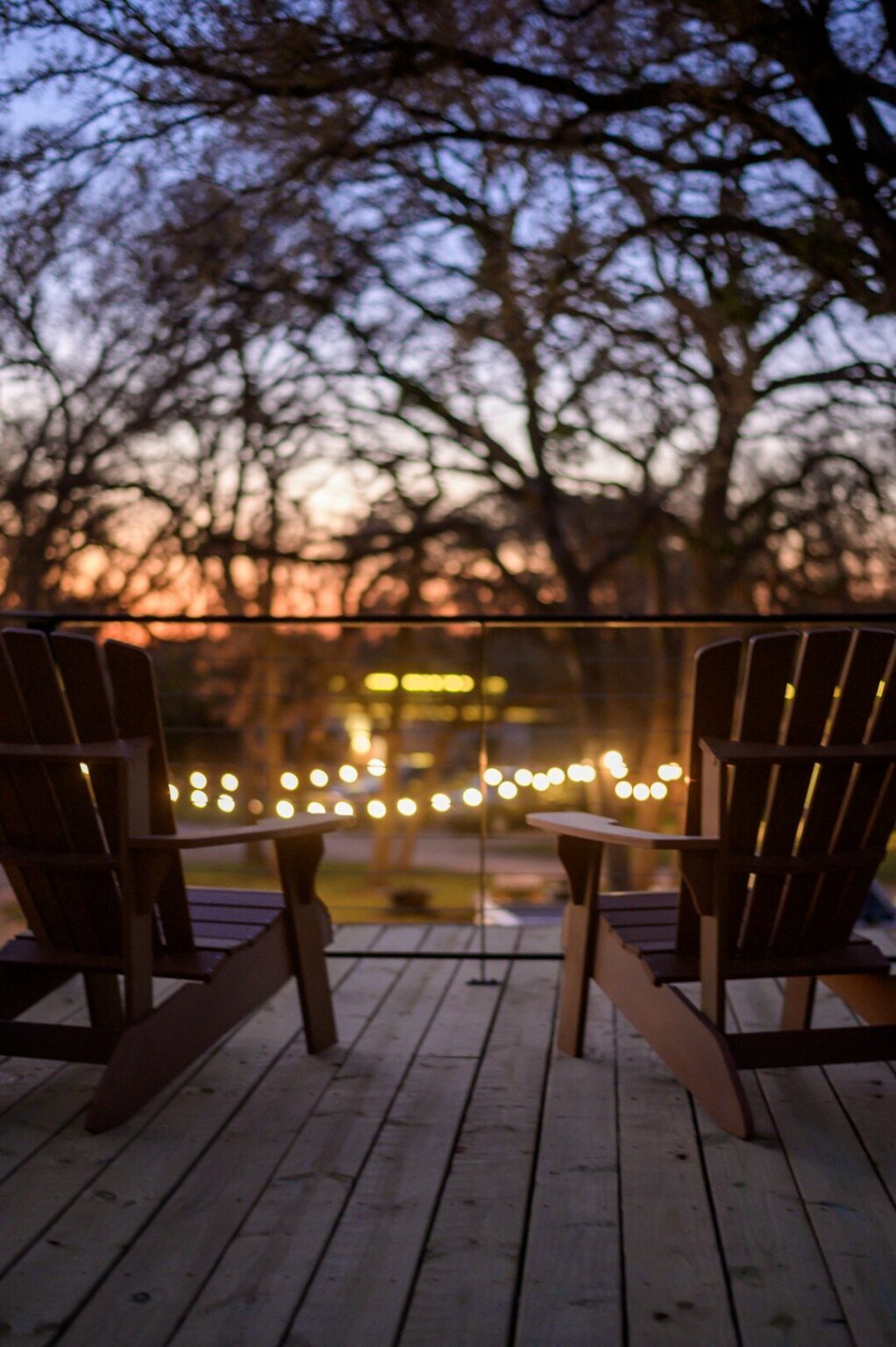 terrasse roof toit conteneur fauteuil bois américain retro Adirondack