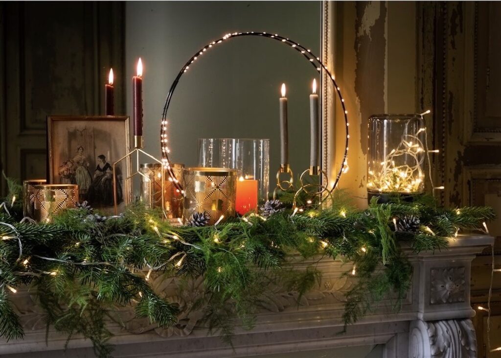 déco de noël élégante pas cher cheminée - blog décoration intérieur - clem around the corner