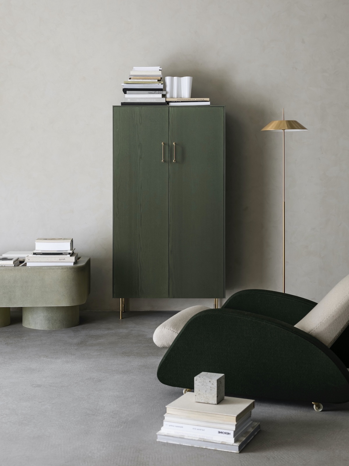 salon béton ciré meuble minimaliste nuance vert kaki