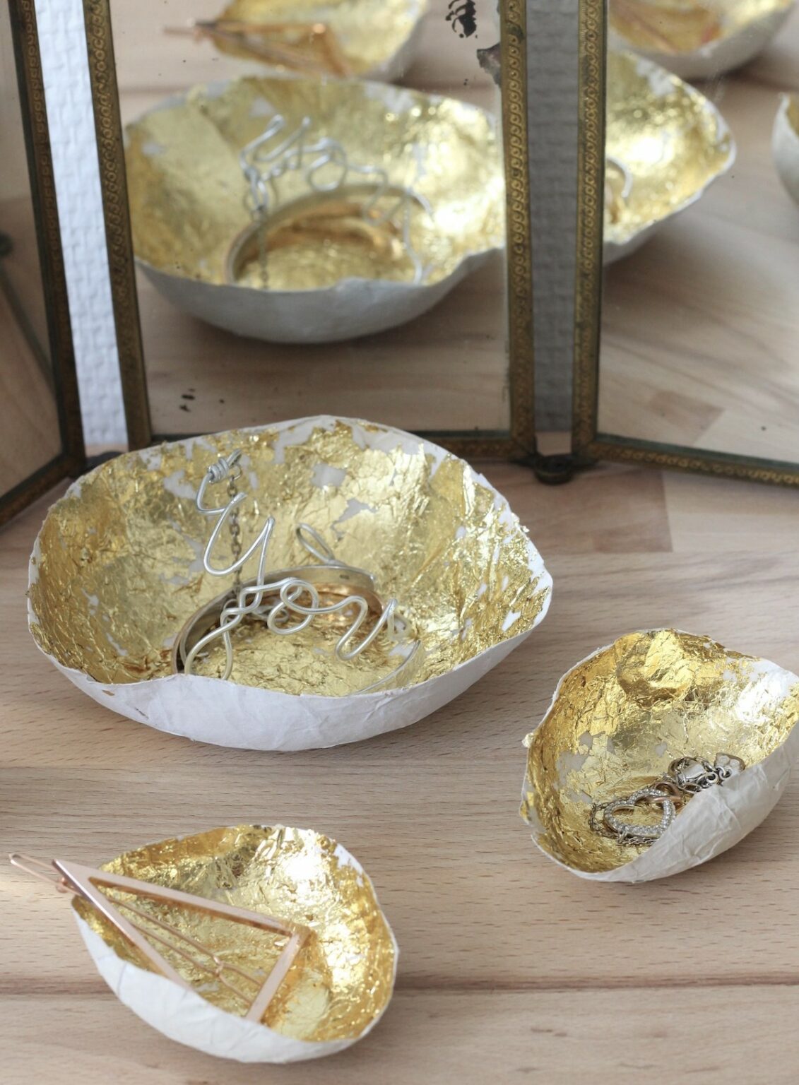 bol doré en papier mâché vide poche déco