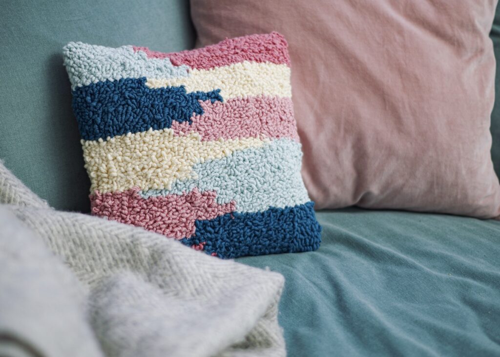tuto coussin punch needle - blog création déco