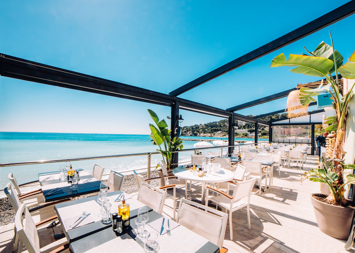 plus beaux endroits pour vacances restaurant plage - blog déco - clem atc