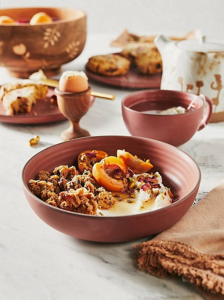 bol rond terracotta rouge couvert laiton idée deco petit déjeuner