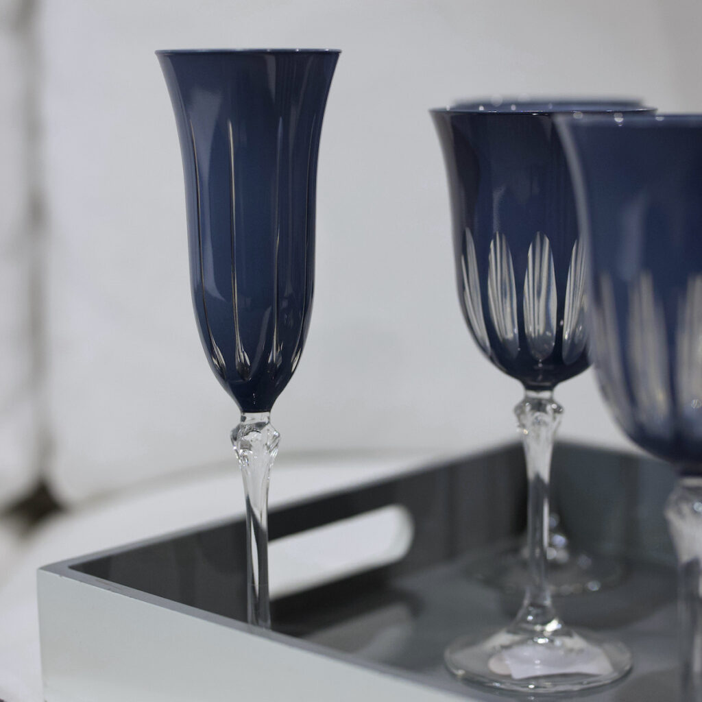 flûte à champagne pied style Art Déco bleu nuit