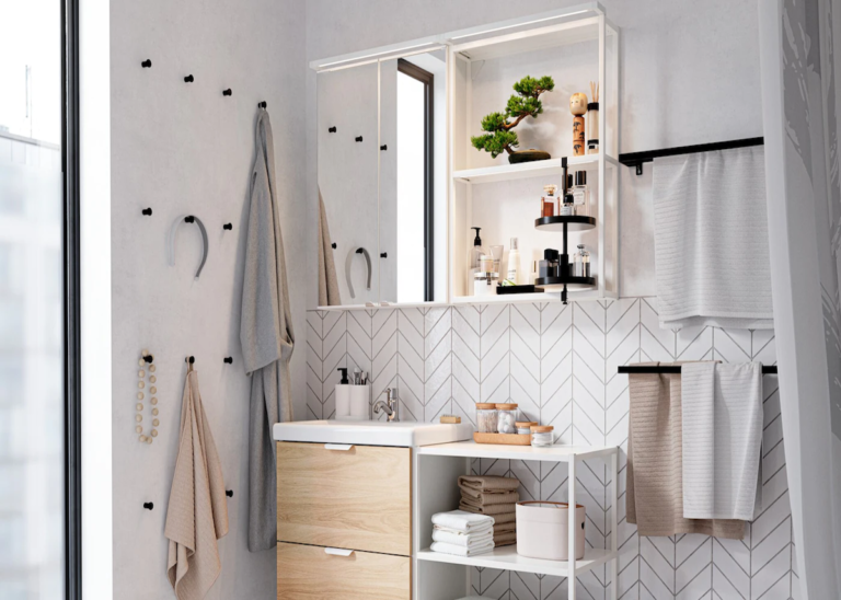 Aménager une petite salle de bain de 4m² - Clem Around The Corner