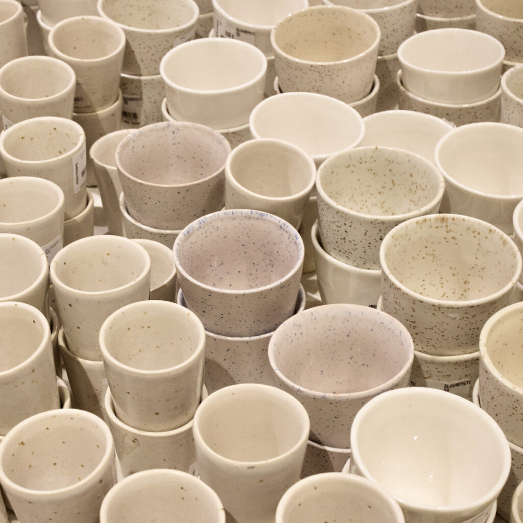 tasse café mug Bloomingville beige écru artisanal moucheté