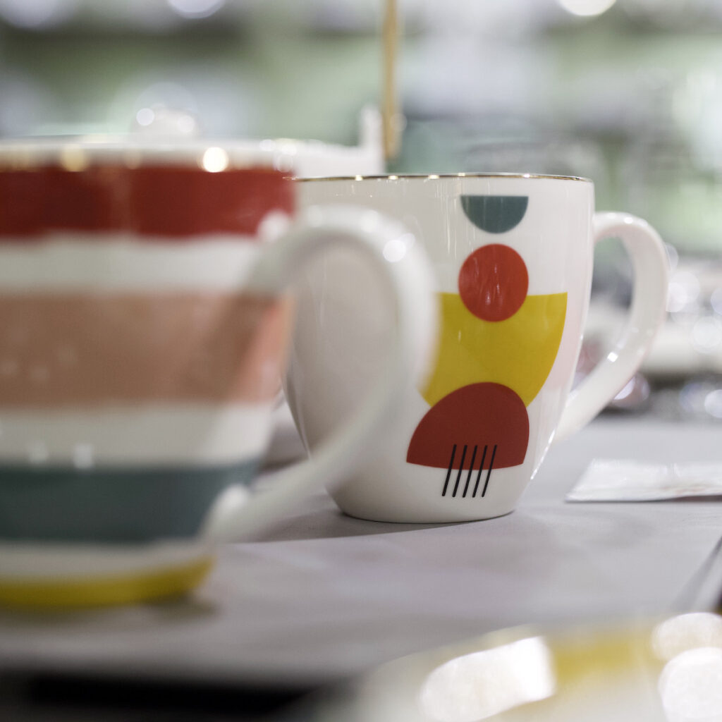 tasse porcelaine motif Memphis arty graphique original