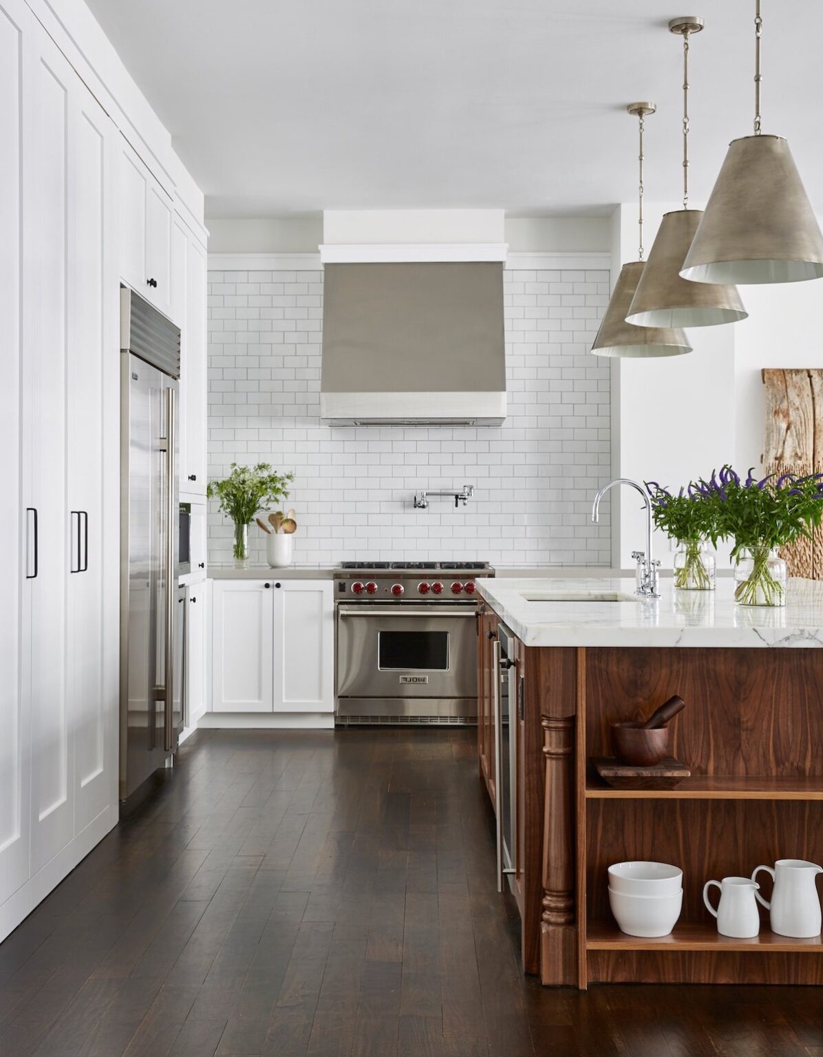 cuisine américaine gazinière inox blanche et bois - blog déco