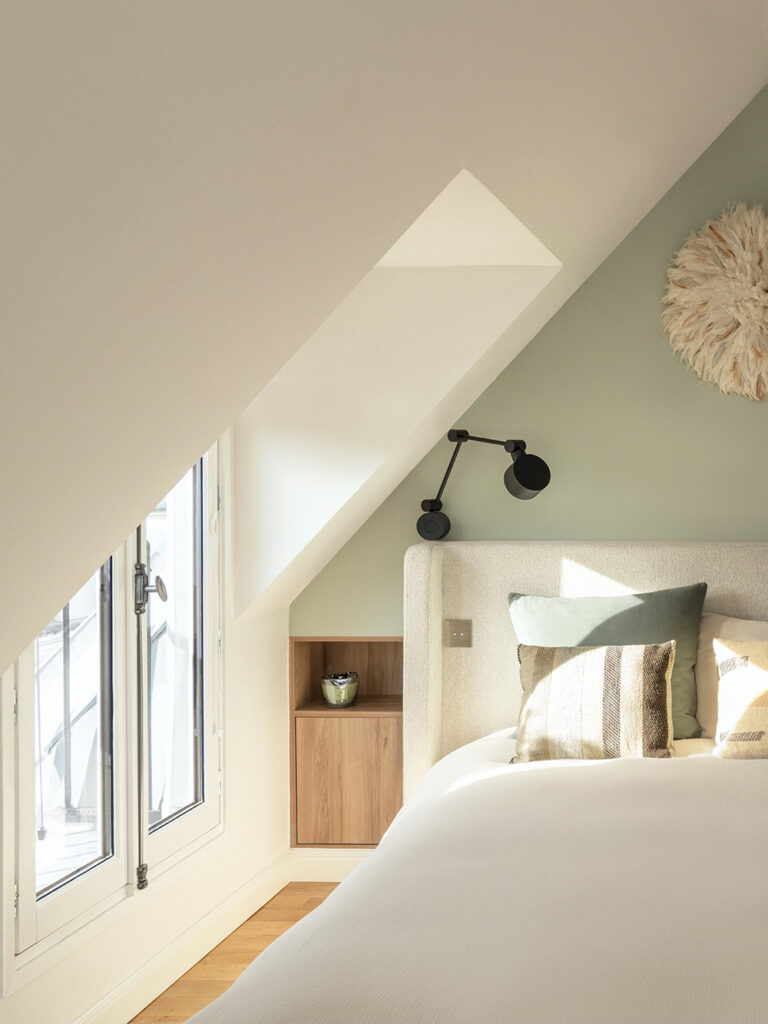 aménager chambre parentale sous les toits bonnes