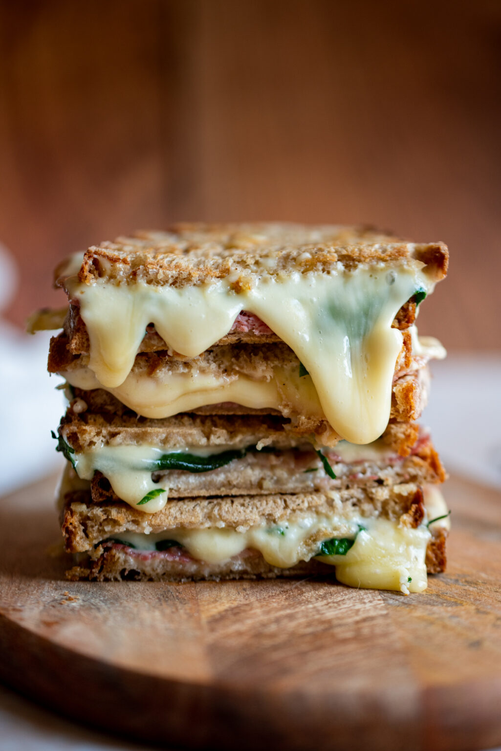 croque-monsieur original fromage fondu raclette jambon cru