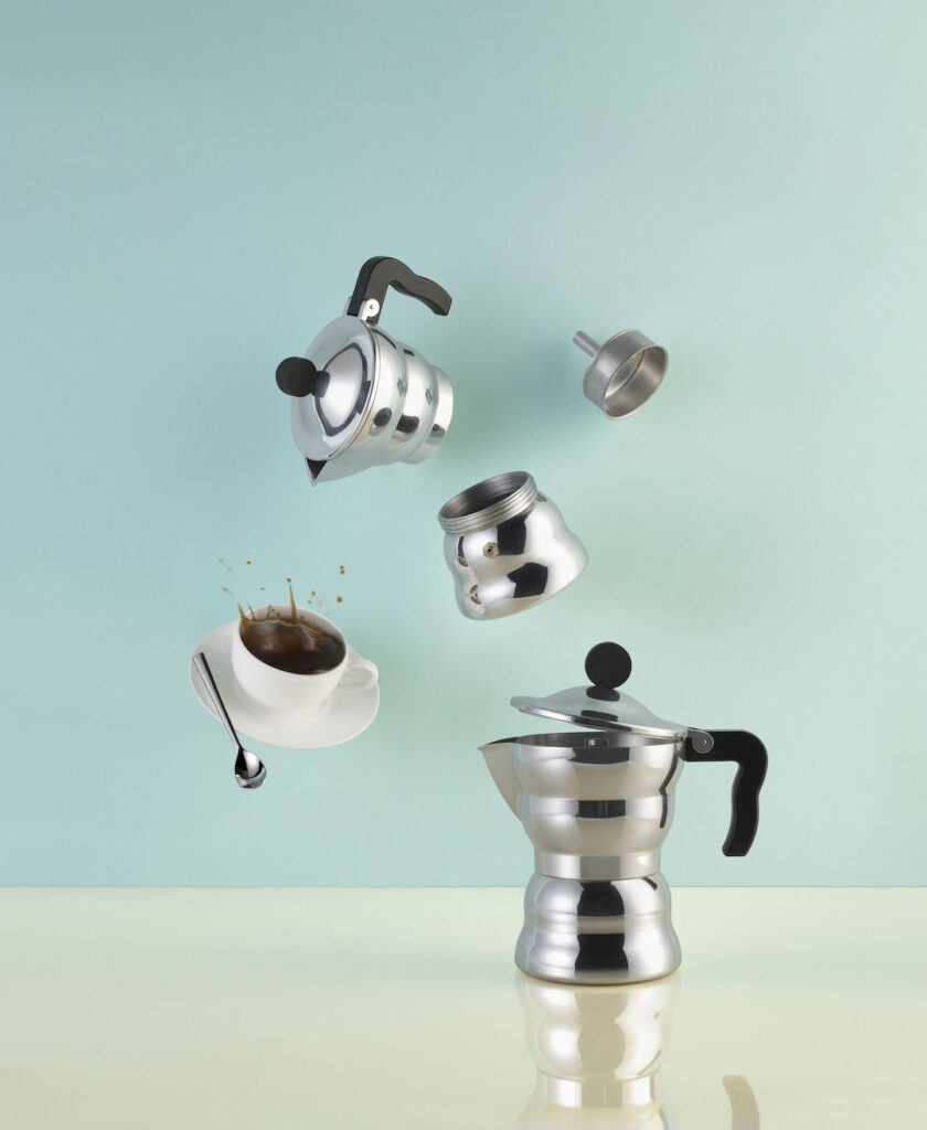 design revisite cafetière italienne moka aluminium