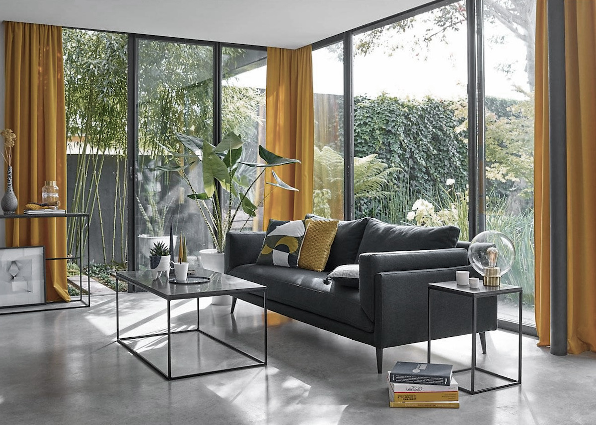 meuble éco-conçu salon table déco noire jaune